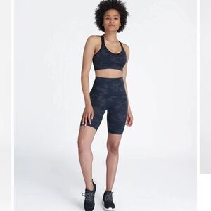 Spanx look at me now bike shorts black/blue camo large